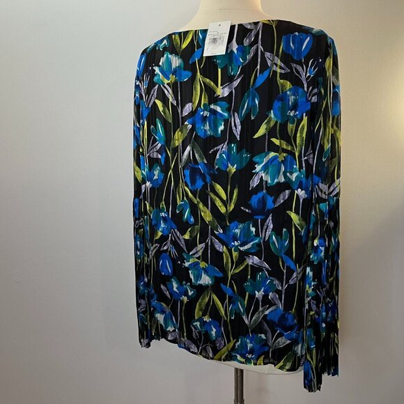 The Limited Women's Winter Stem Floral Blouse - Size Medium - NWT $79 - Picture 3 of 5